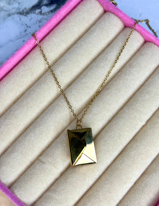 Love you Massage necklace (Anti Tarnish Stainless Steel 18k gold plated)