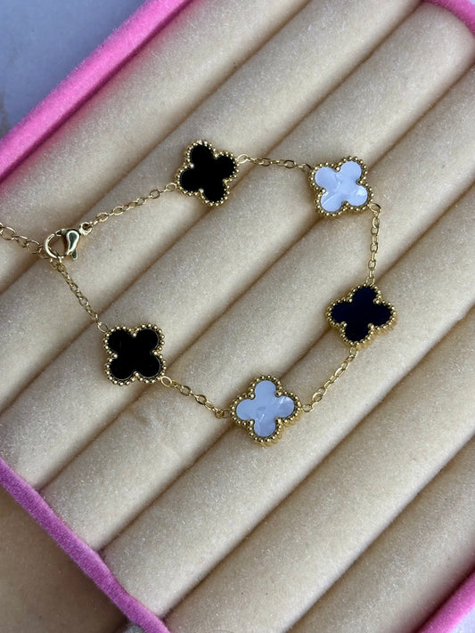Clover white and black bracelet (Anti tarnish stainless steel 18k gold plate)