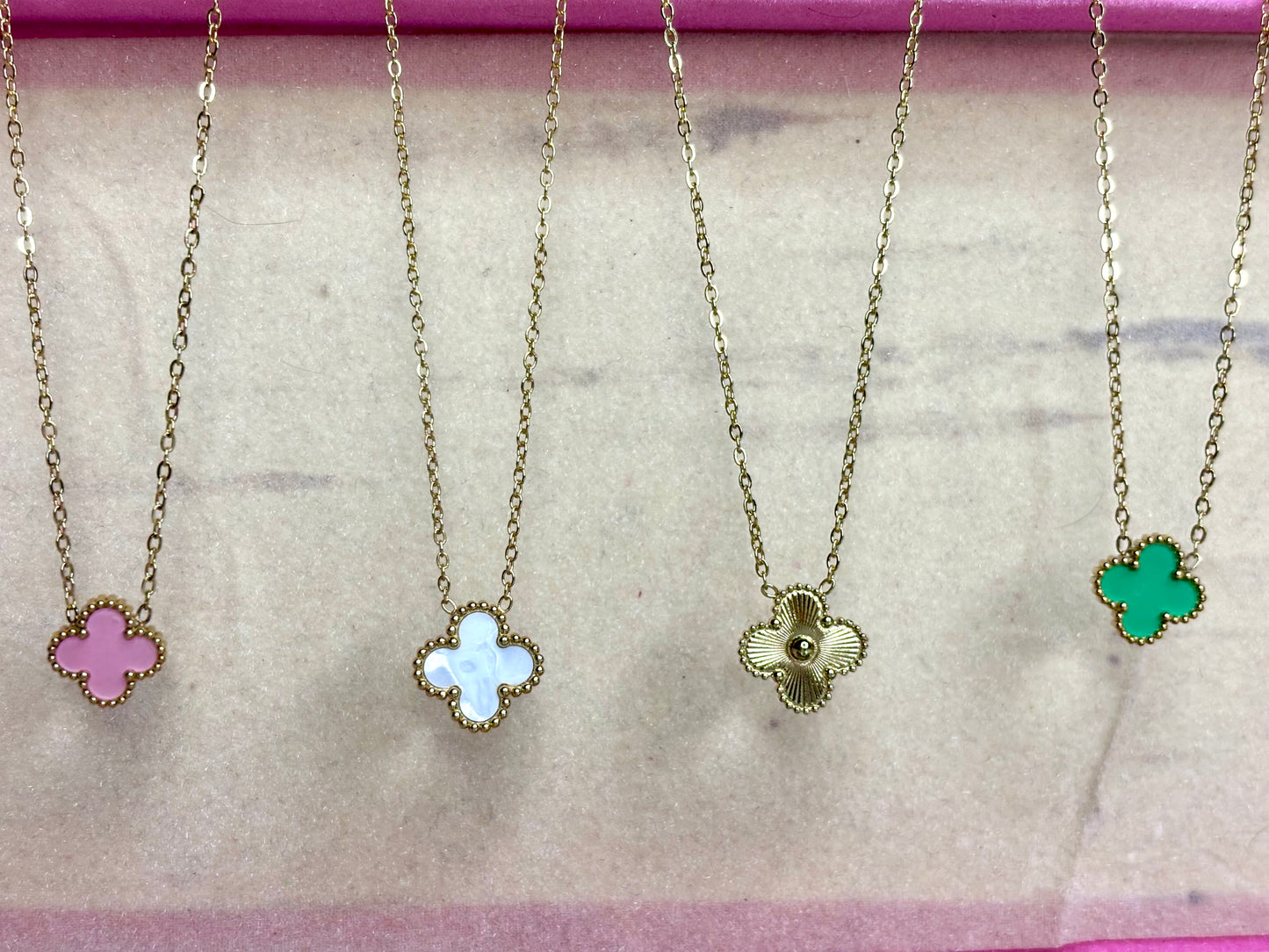 Clover necklace (Anti tarnish stainless steel 18k gold plated