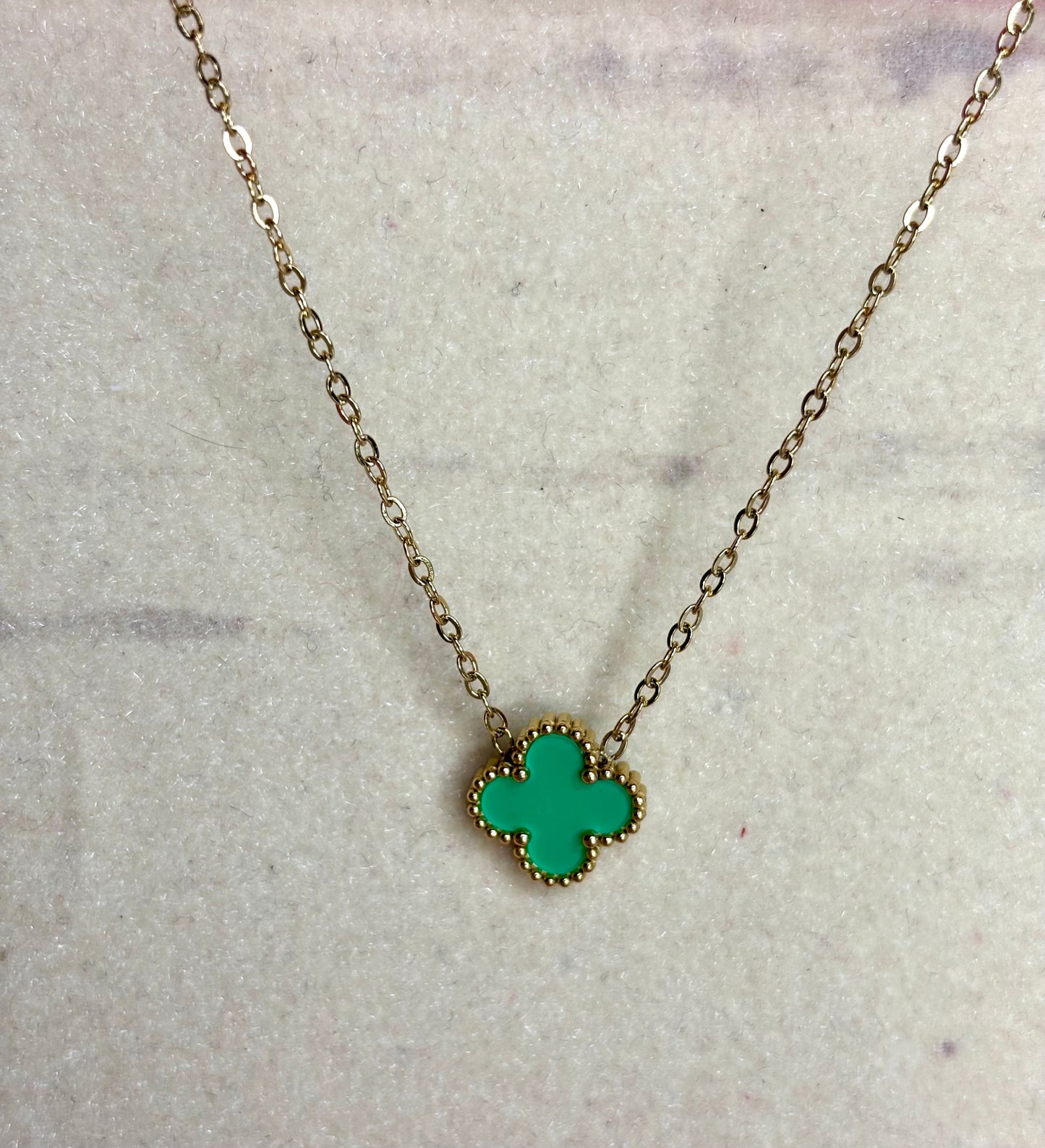 Clover necklace (Anti tarnish stainless steel 18k gold plated