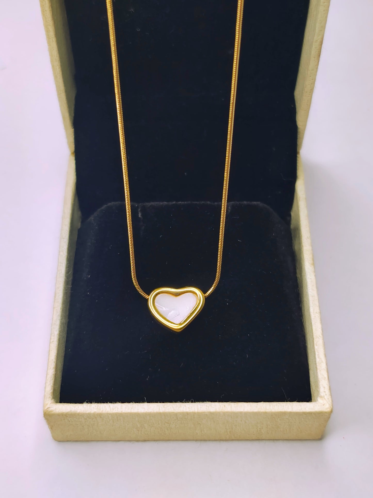 Adore you white necklace (Anti tarnish stainless steel, 18 K gold plated)