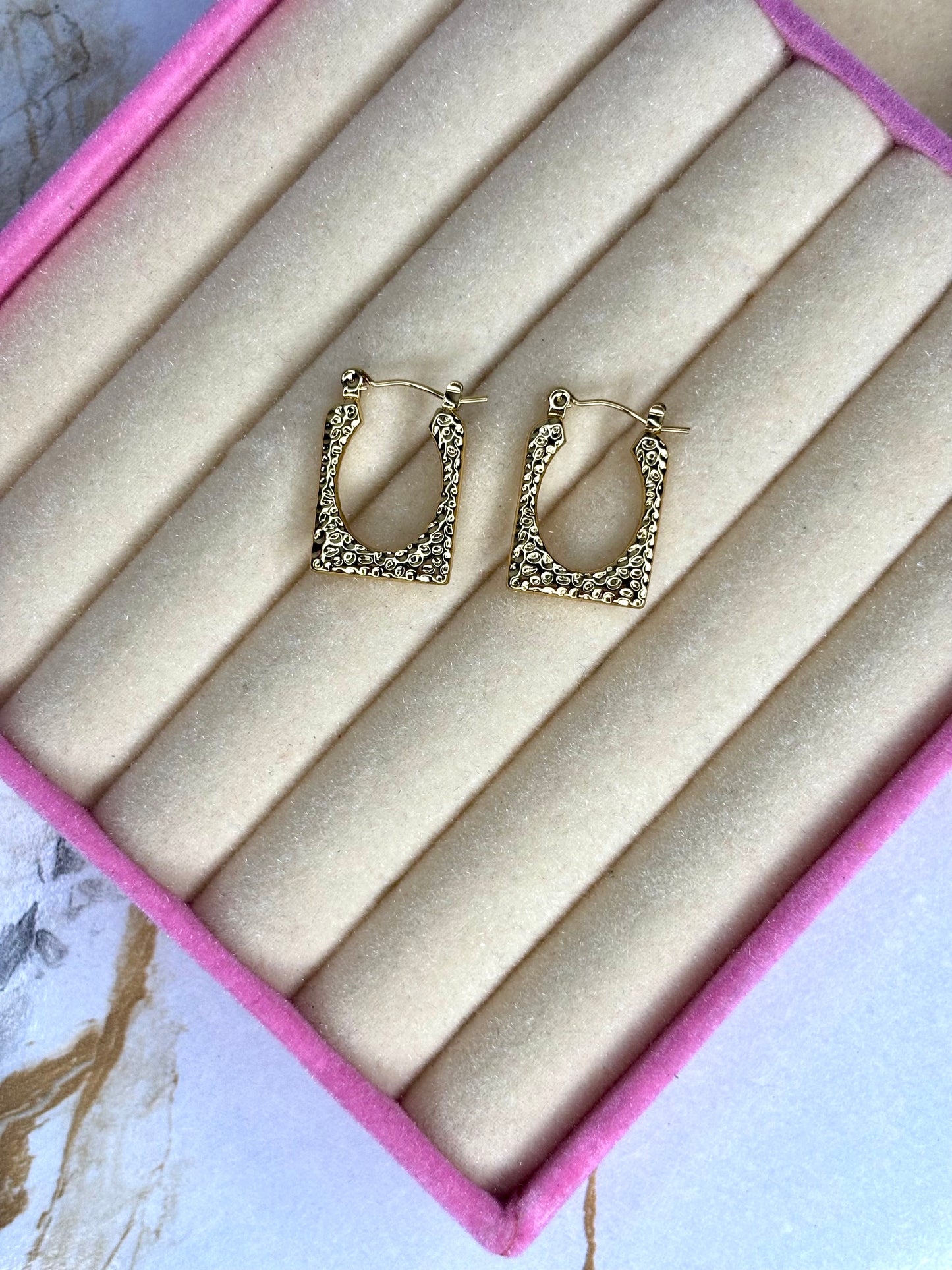 Rectangle earring (Anti tarnish Stainless steel 18k gold plated)