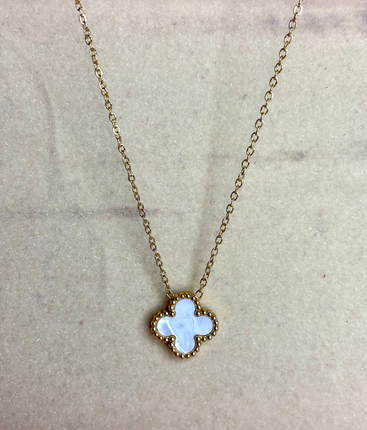 Clover necklace (Anti tarnish stainless steel 18k gold plated
