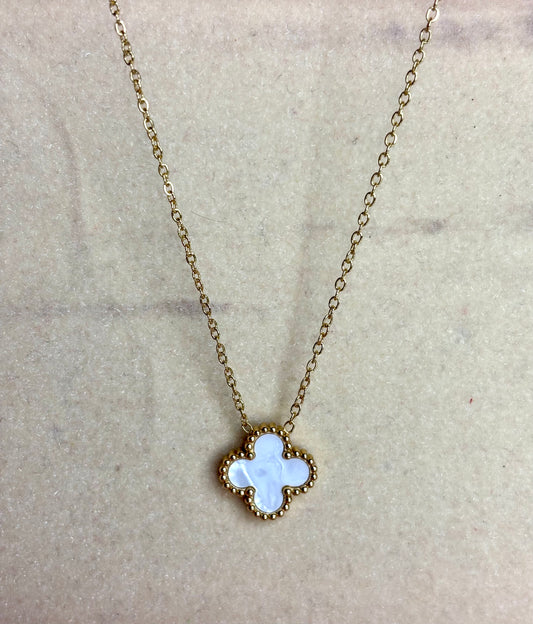 Clover necklace (Anti tarnish stainless steel 18k gold plated