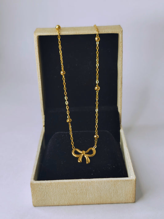Infinity bow necklace (Anti tarnish stainless steel 18k gold plated)